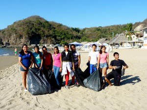 beach-cleanup-r